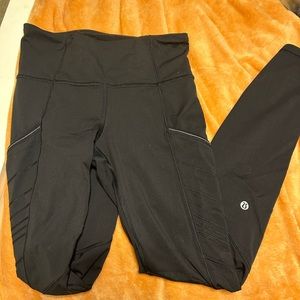 Black Lululemon leggings with pockets